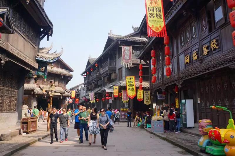 重庆百亚股份去年净利增24.58% 电商营收7.44亿元